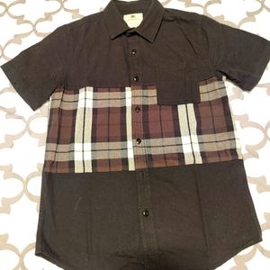 Small Short Sleeve Casual Button-down